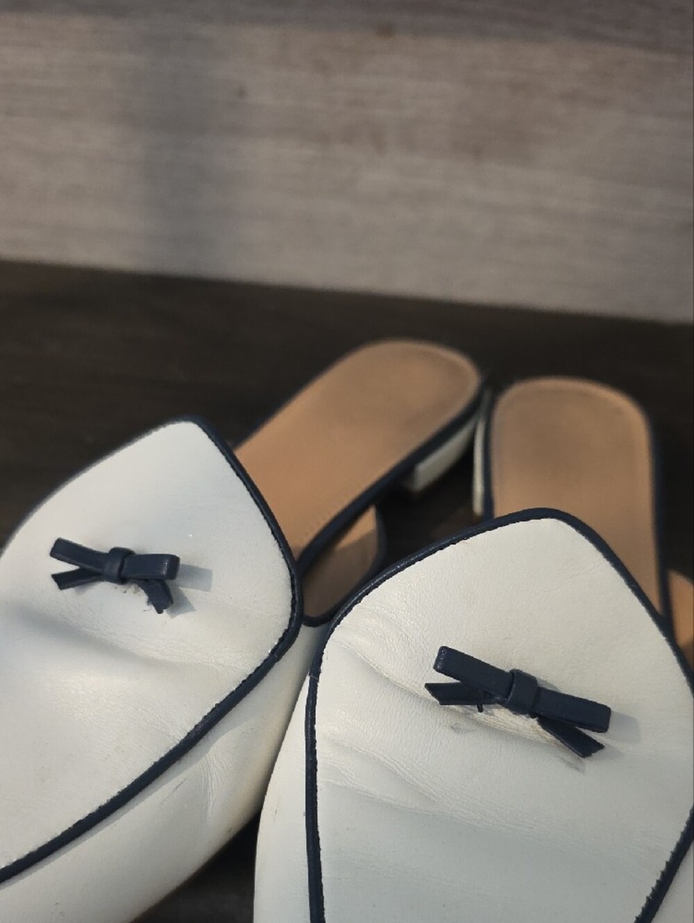 JCrew White Slip-On Women's Mules with Navy Trim and Bow - Picture 4 of 5